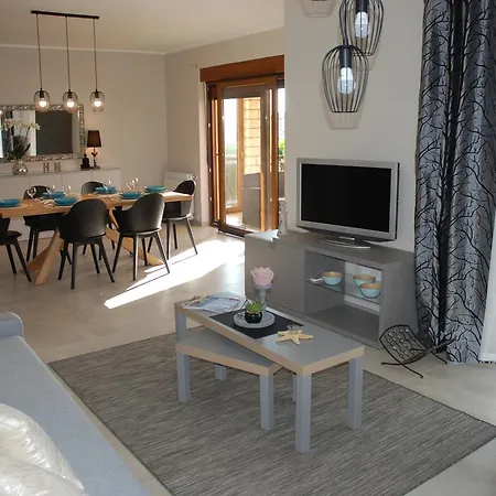 House Seastar דירה Galižana